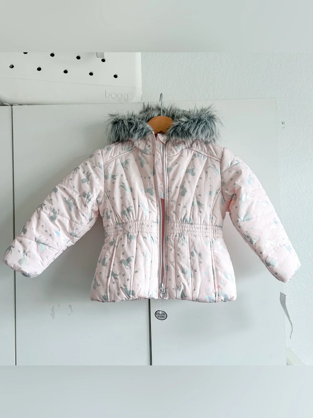 NWT Girls Pink Puffer Jacket with Faux Fur Hood Unicorn Print • Size 4T